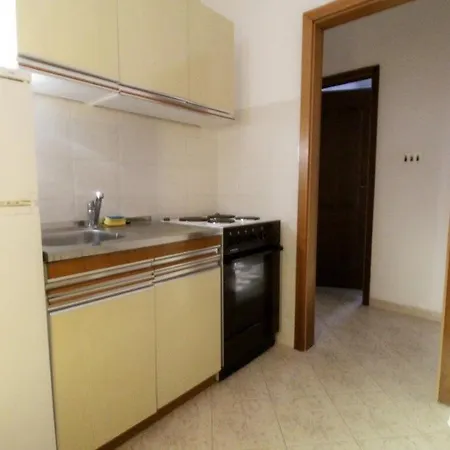 Apartman Leo With Pool