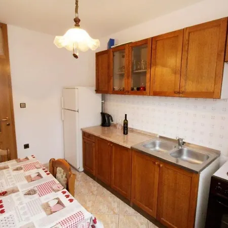 Apartman Leo With Pool Umag