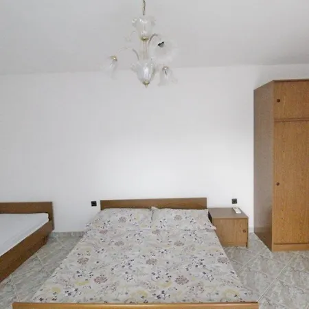 Apartman Leo With Pool *